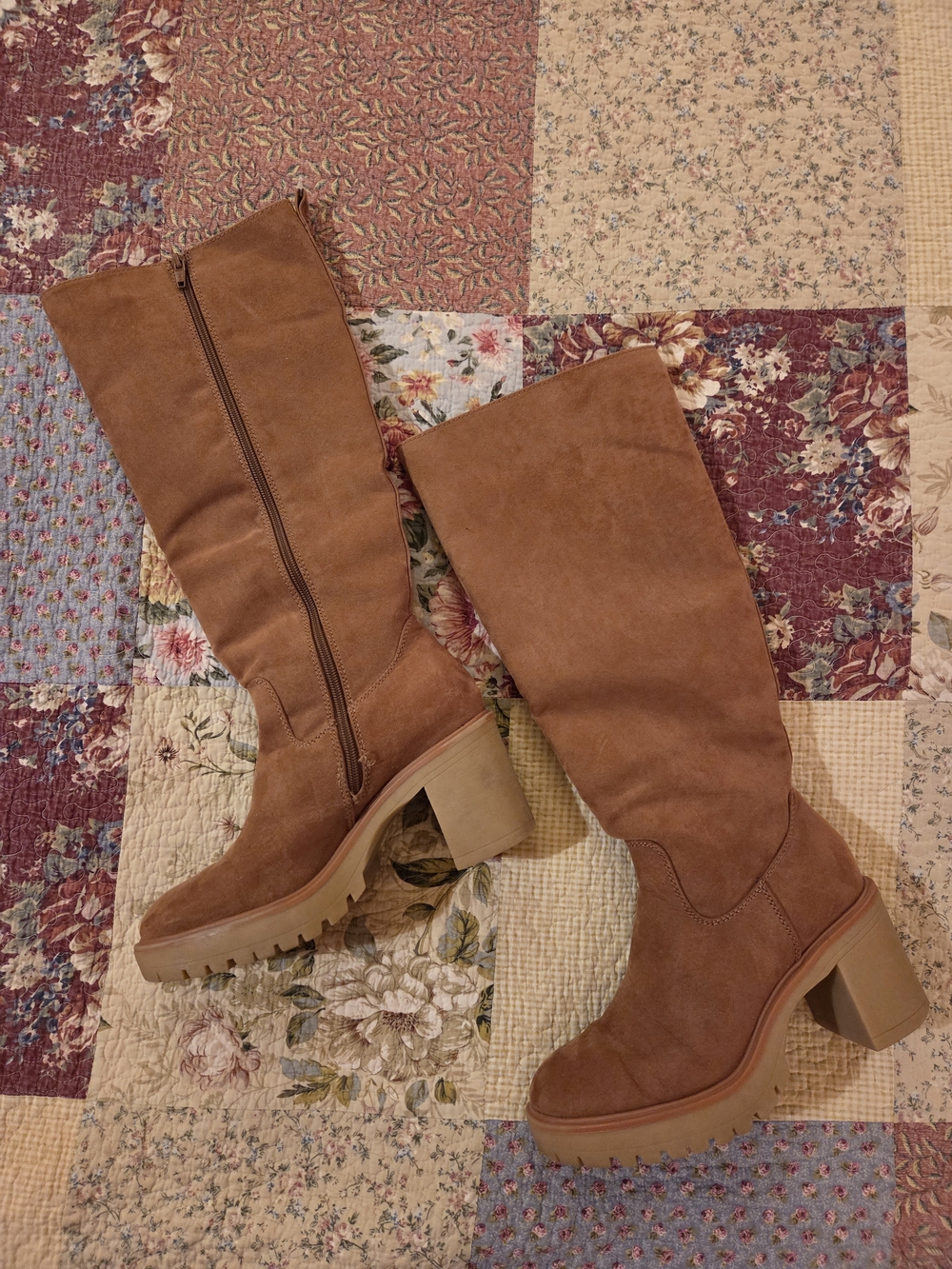 Universal Thread Women’s Knee-High Platform Block Heel Boots - Tan